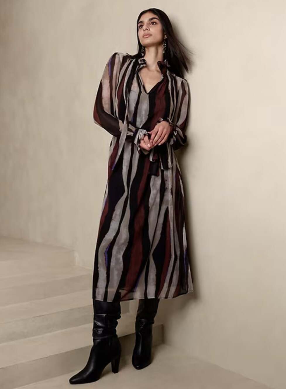Banana Republic Abstract Stripe Belted Midi Dress M Burgundy
